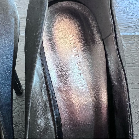 Nine West Lillyao Black Satin Rosette Peep Toe Slip On Stiletto Heel Size 7 - Picture 6 of 9